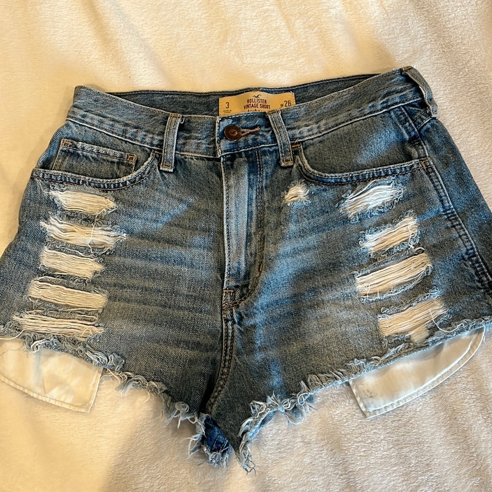 *HOLLISTER SHORTS